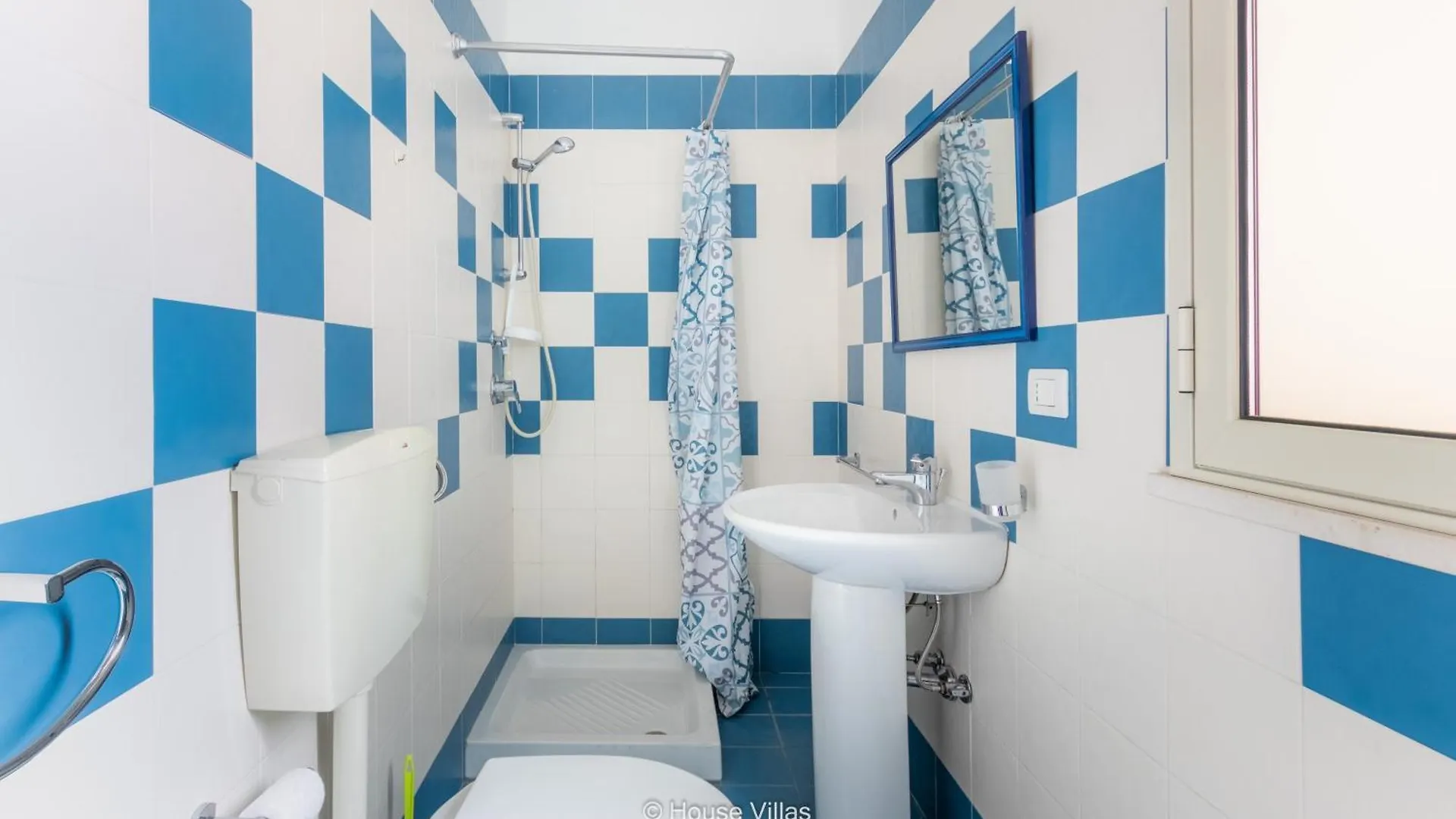 אבולה House & Villas - Miramare Exclusive Lodge בית נופש