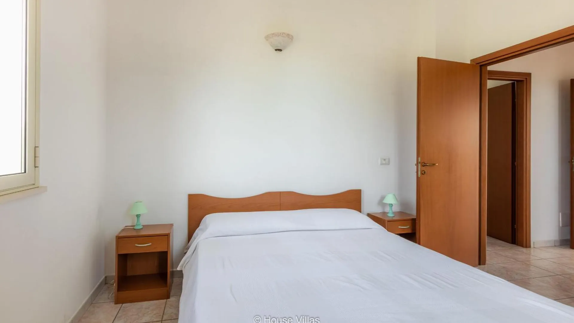 אבולה House & Villas - Miramare Exclusive Lodge בית נופש