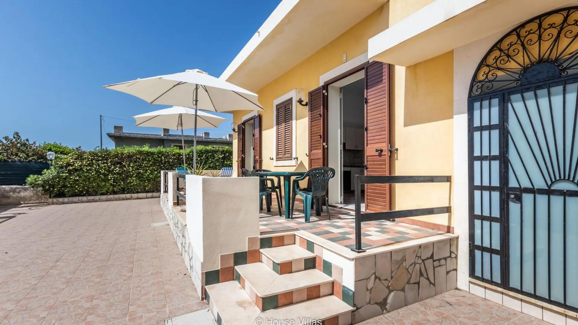אבולה House & Villas - Miramare Exclusive Lodge