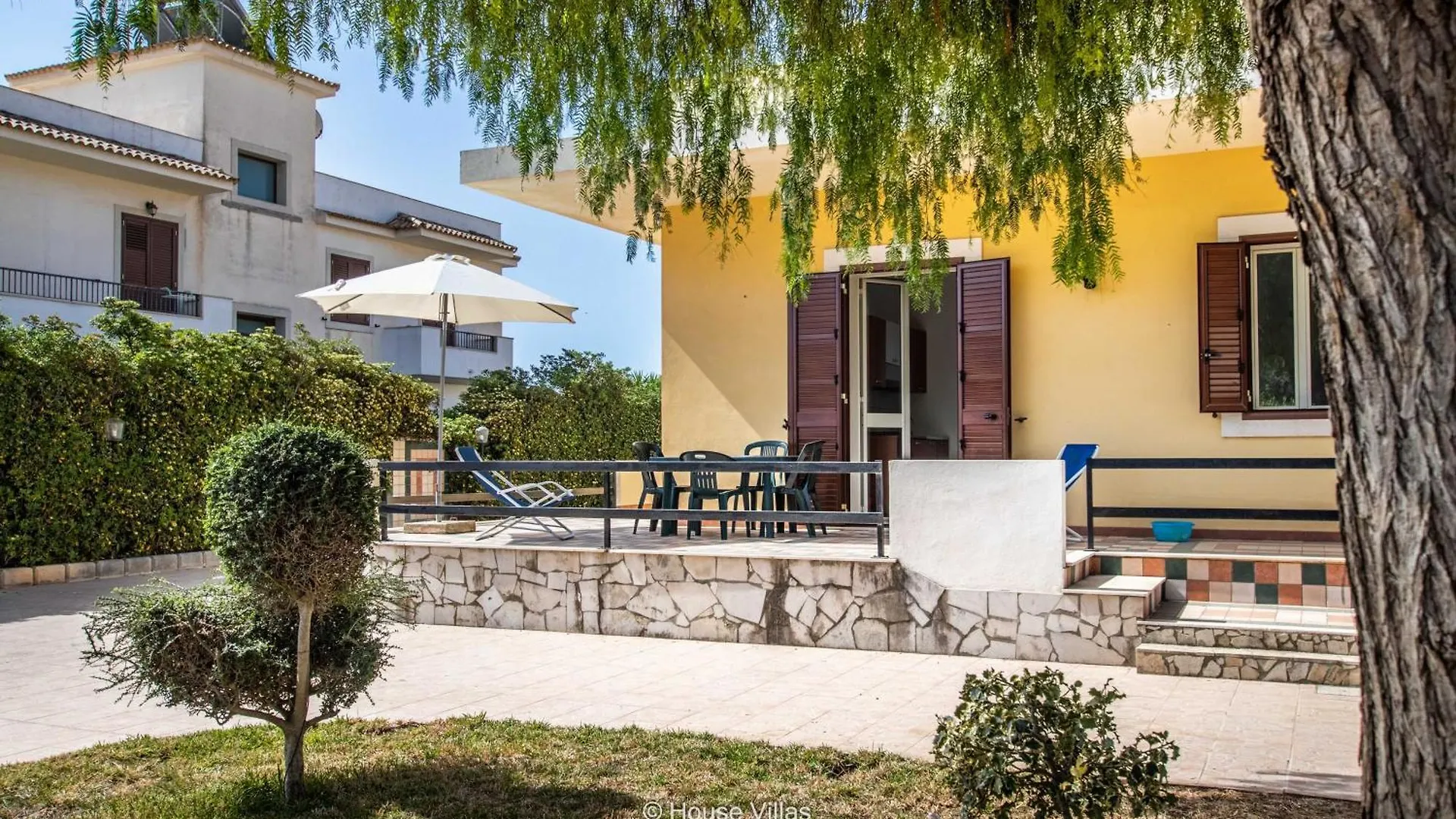 אבולה House & Villas - Miramare Exclusive Lodge